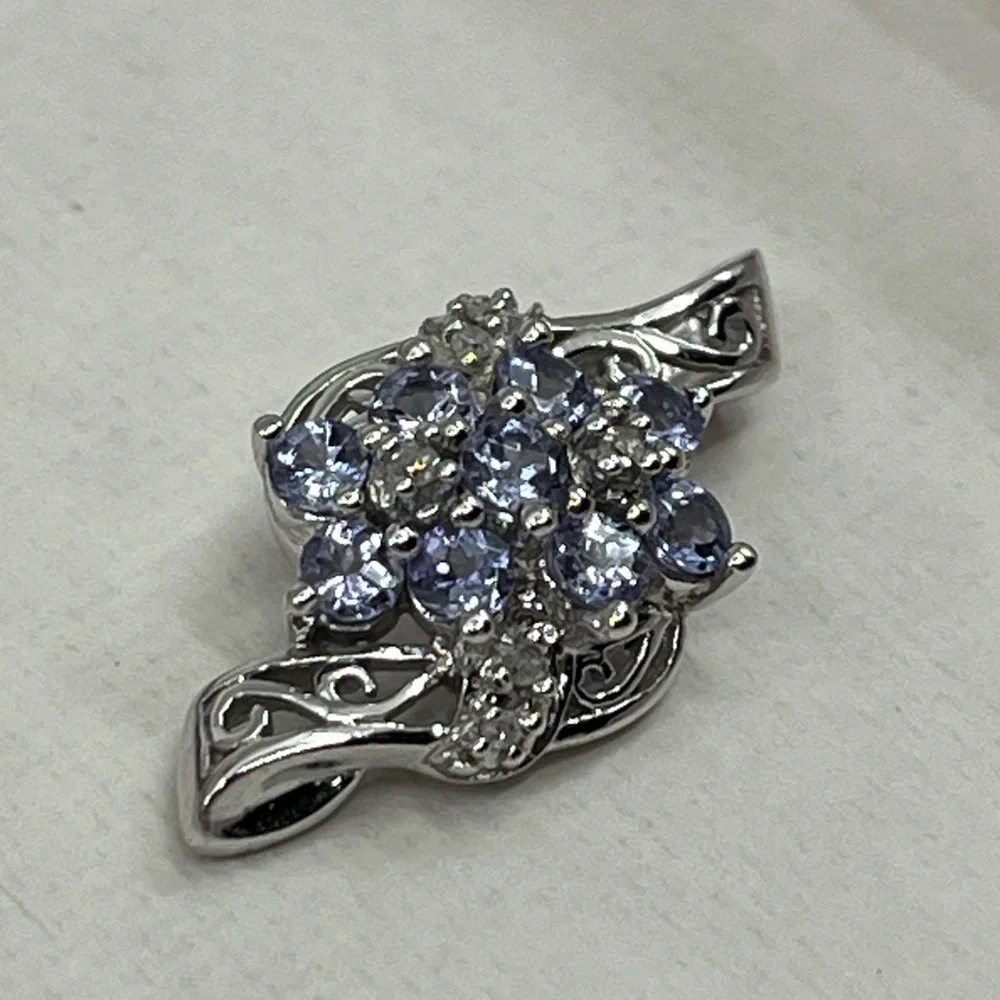 10K White Gold Tanzanite ๐ Diamond Accent Pendant - Vintage Estate, 1990s - Picture 7 of 15